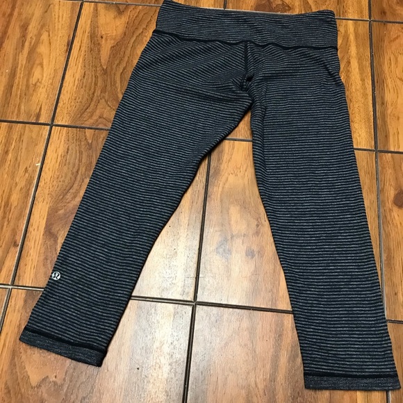 Lululemon Wunder Under Cropped Herringbone- Reversible - Picture 4 of 11